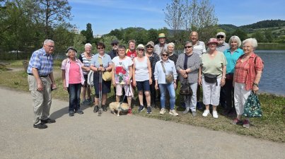 Gruppenbild - im Hintergrund die Starkenburg