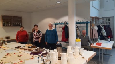 Kurzwanderung-Sterne-basteln-Vorlesestunde-bei-Kaffee/Tee-und-Kuchen